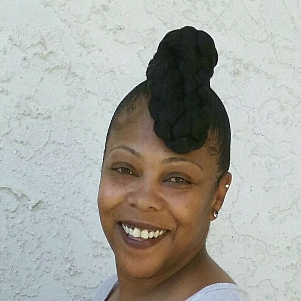 Meet your Posher, Aisha